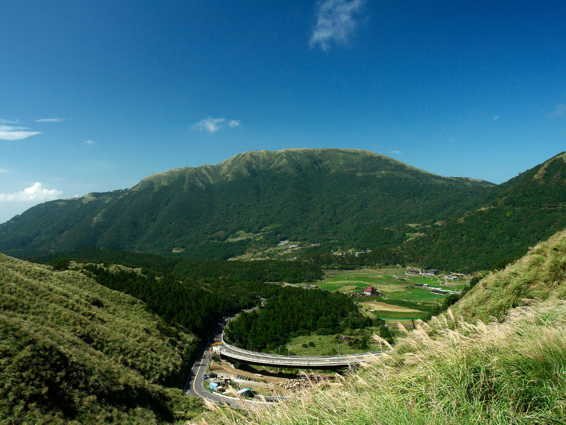 Ngắm trọn view núi Dương Minh. Ảnh: sưu tầm